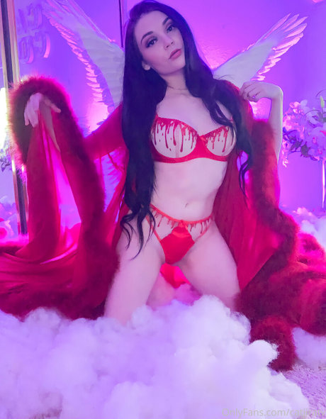 Naakte gelekte OnlyFans-foto van Catjiratv