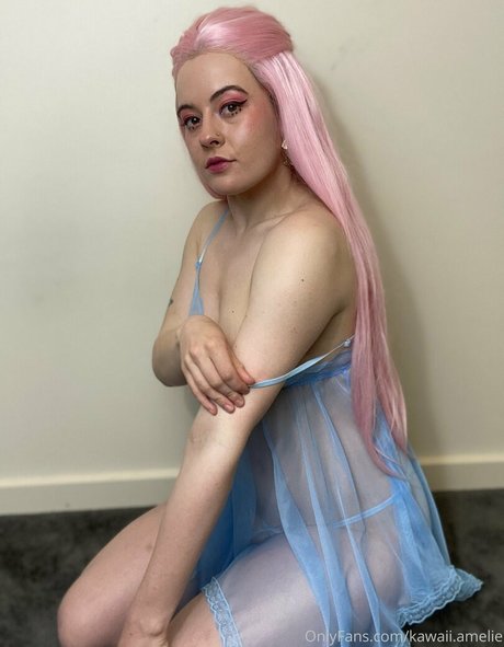 Naakte gelekte OnlyFans-foto van Momocoloured