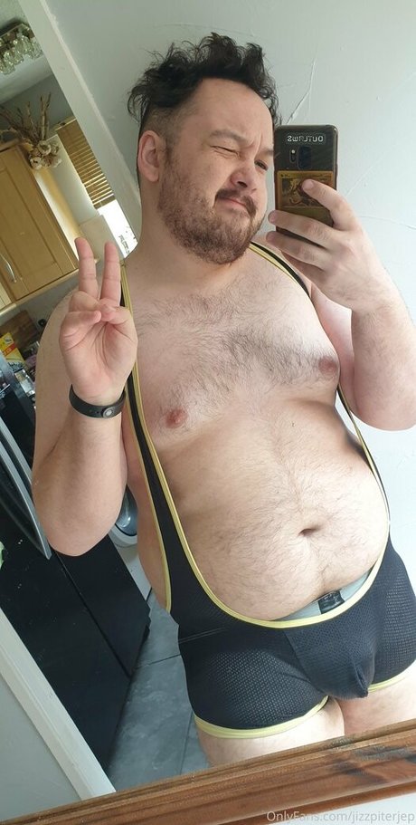 Naakte gelekte OnlyFans-foto van Jupitussyjep