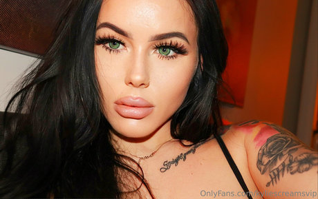 Naakte gelekte OnlyFans-foto van Kyliescreamsvip