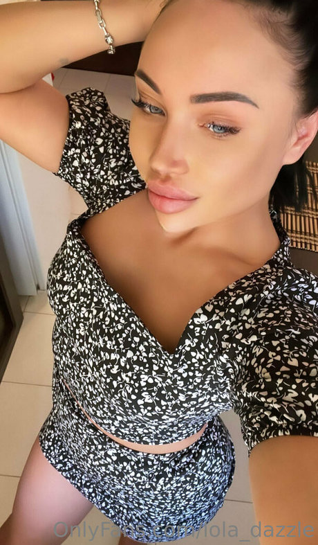 Naakte gelekte OnlyFans-foto van Loladazzle