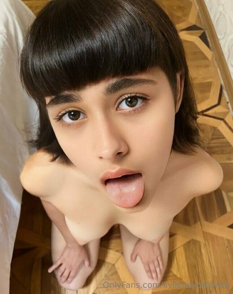 Kylienextdoor69