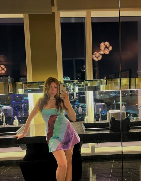 Naakte gelekte OnlyFans-foto van Onlyrachelxo