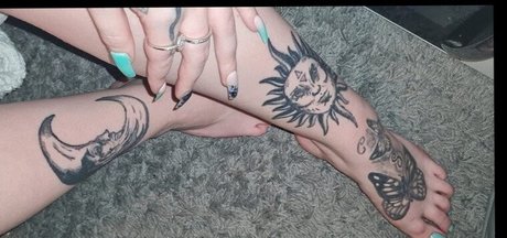 Toesandtattsxo