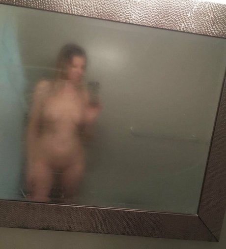 Naakte gelekte OnlyFans-foto van Teasing Teacher