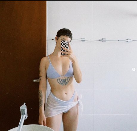 Naakte gelekte OnlyFans-foto van Marceli Cardozo