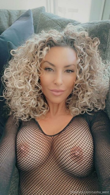 Naakte gelekte OnlyFans-foto van Sasha West