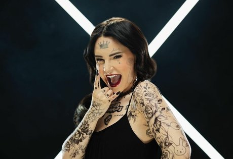 Naakte gelekte OnlyFans-foto van Rosanna Pansino
