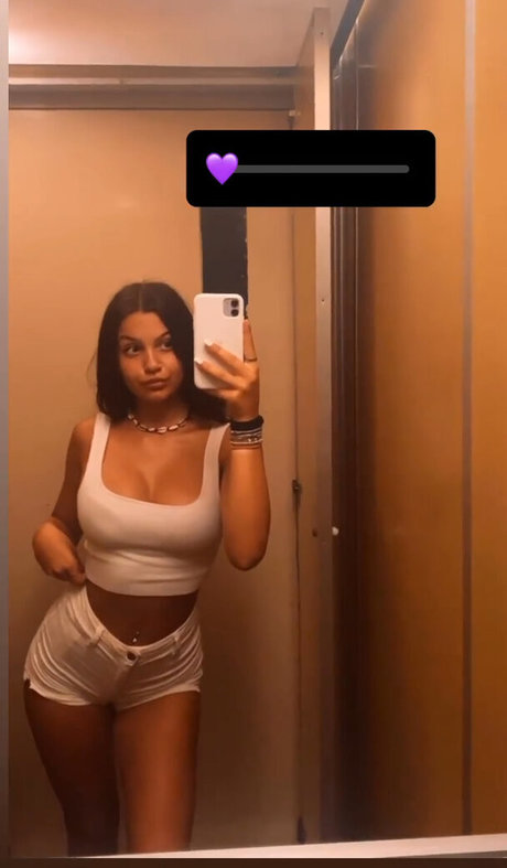 Naakte gelekte OnlyFans-foto van Natalia Lamprou