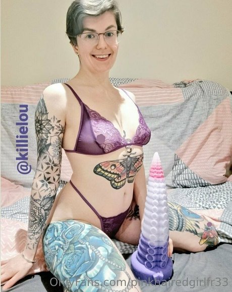 Pinkhairedgirlfr33