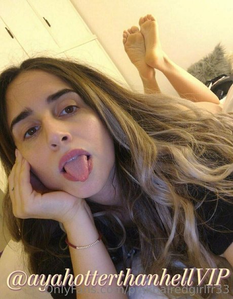 Pinkhairedgirlfr33