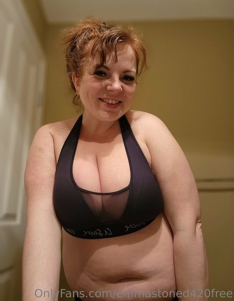 Naakte gelekte OnlyFans-foto van Emmastoned420free