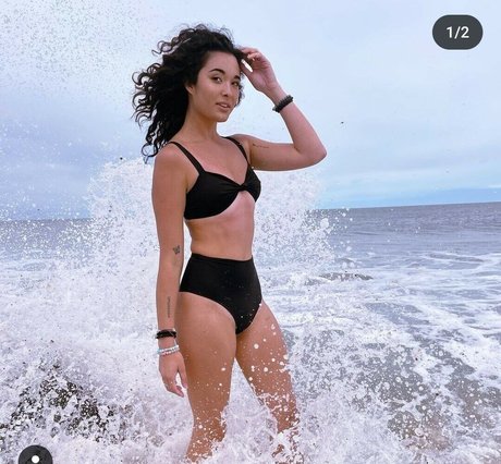 Naakte gelekte OnlyFans-foto van Meghan Lane