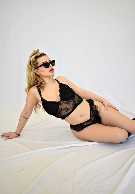 Naakte gelekte OnlyFans-foto van Anastasialux