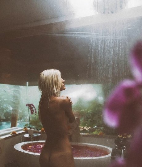 Lauren Bullen