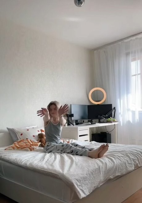Naakte gelekte OnlyFans-foto van Shadsi