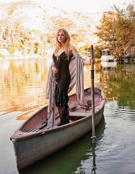 Naakte gelekte OnlyFans-foto van Katheryn Winnick