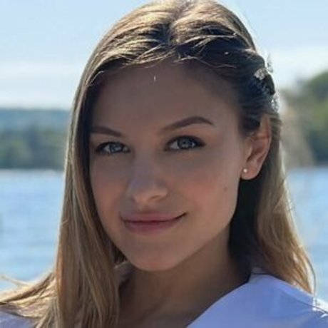 Naakte gelekte OnlyFans-foto van Monchhichis