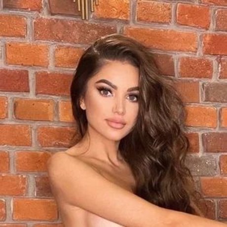 Naakte gelekte OnlyFans-foto van Aurolka Poland