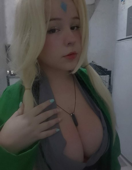 Naakte gelekte OnlyFans-foto van Bia Kimii
