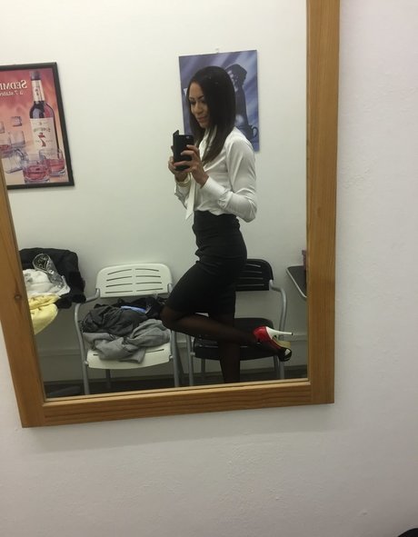 Naakte gelekte OnlyFans-foto van Cassie Del Isla