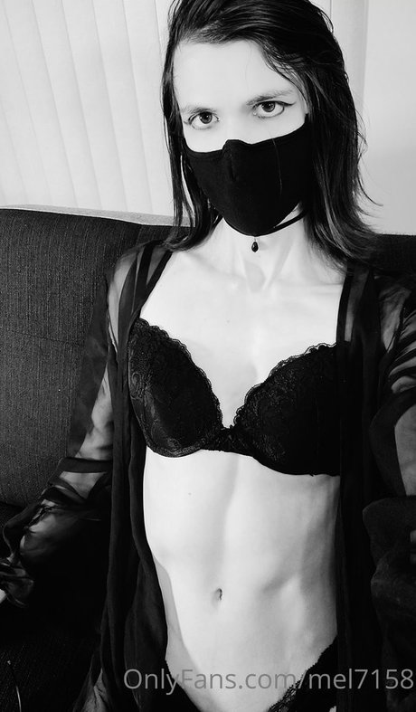 Naakte gelekte OnlyFans-foto van Mel7158
