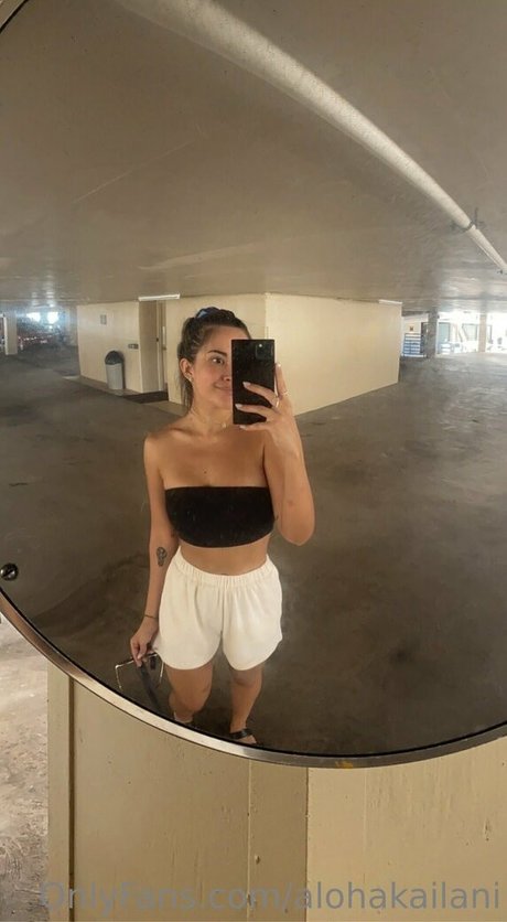Naakte gelekte OnlyFans-foto van Alohakailani