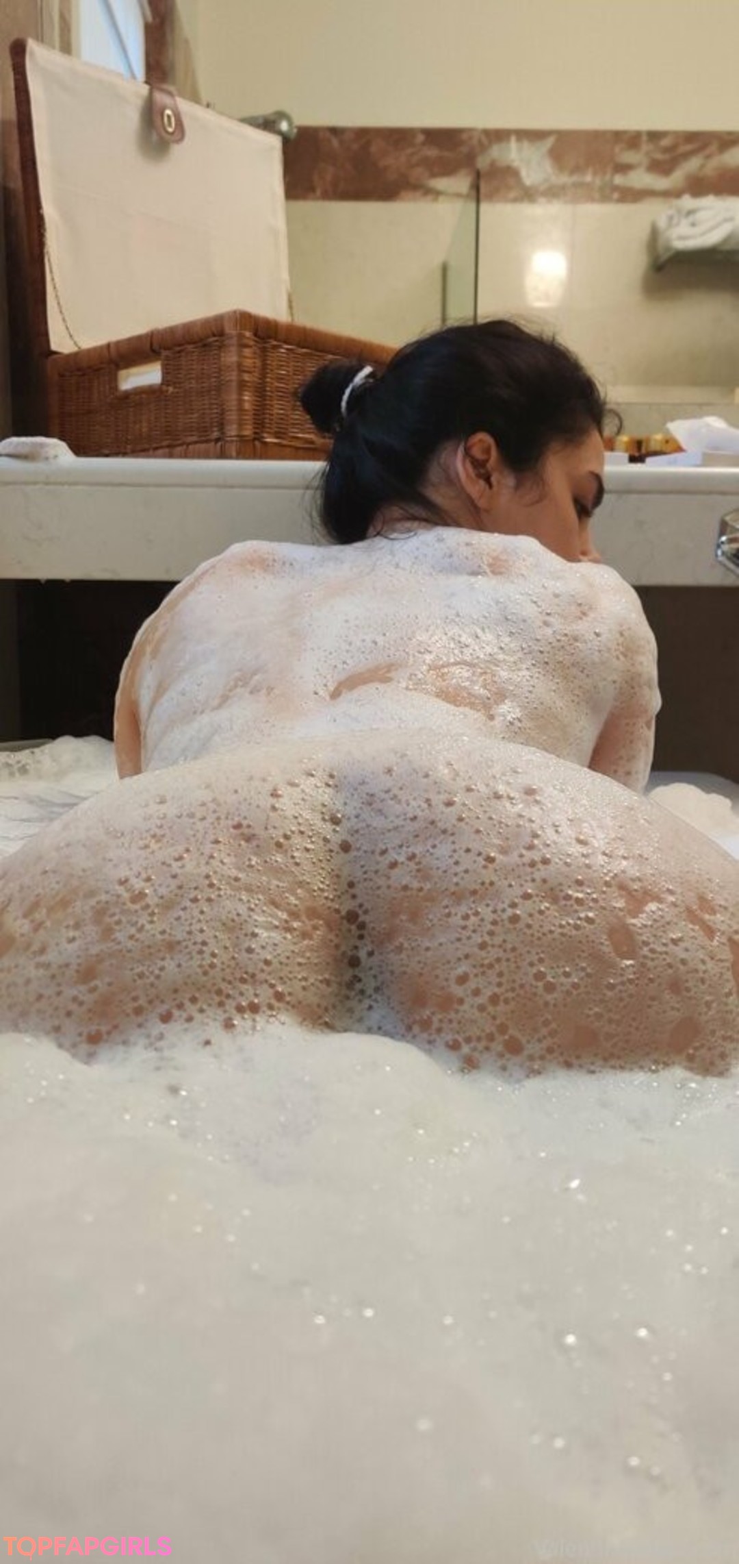 Naakte gelekte OnlyFans-foto van Freenappi #3 Naakte gelekte OnlyFans-foto van Freenappi #3