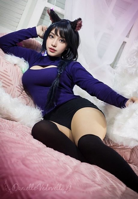Elina Yi
