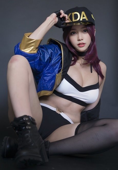 Elina Yi