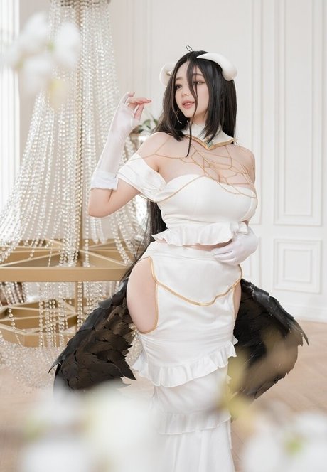 Elina Yi