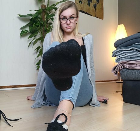 Emmyfeetandsocks