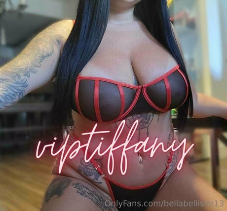 Naakte gelekte OnlyFans-foto van Bellabellisim13