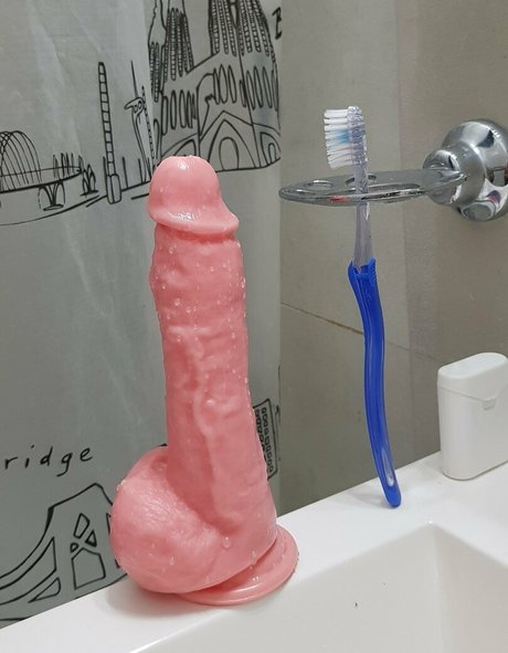 Naakte gelekte OnlyFans-foto van Thekeykat