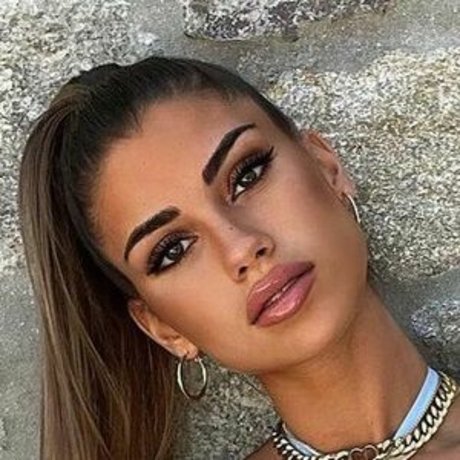 Naakte gelekte OnlyFans-foto van Jennifer Baldini
