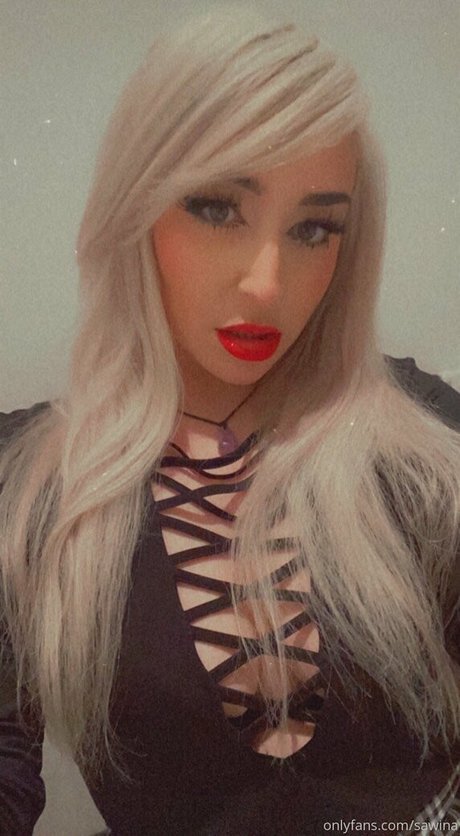 Naakte gelekte OnlyFans-foto van Sawina
