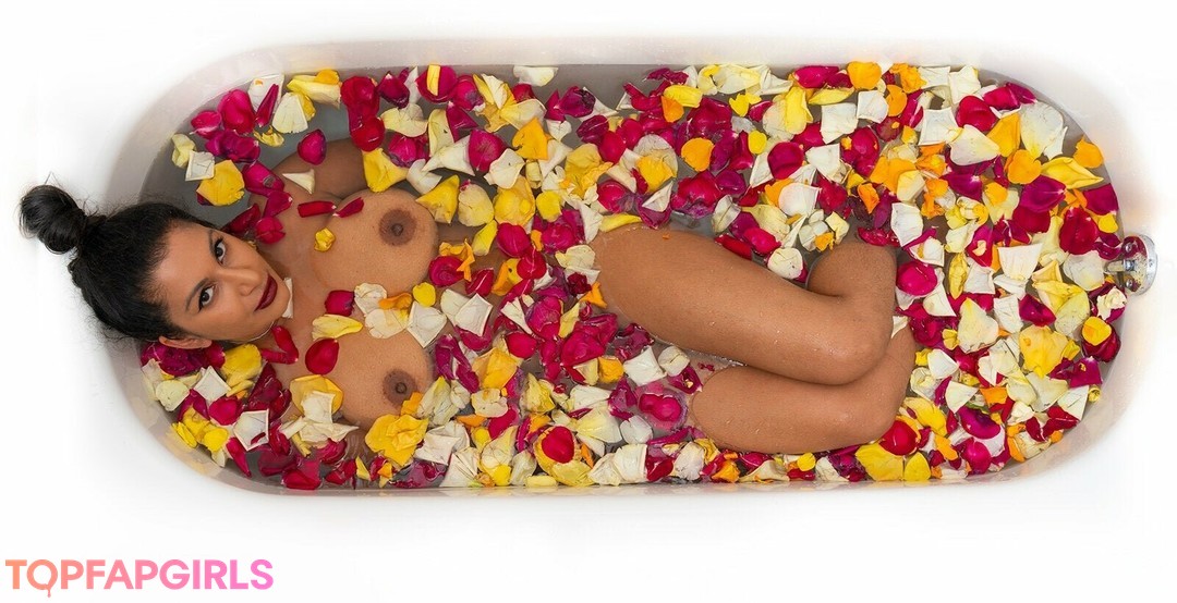 Naakte gelekte OnlyFans-foto van Devithemodel #40 Naakte gelekte OnlyFans-foto van Devithemodel #40