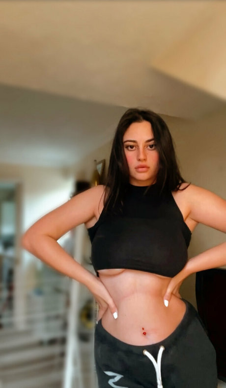 Naakte gelekte OnlyFans-foto van Emmafkfree