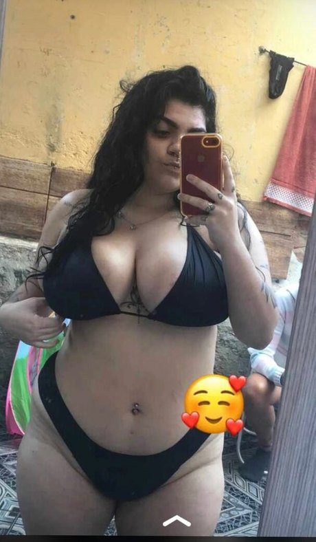 Naakte gelekte OnlyFans-foto van Brenda Portto