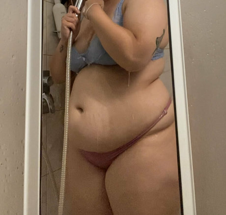 Naakte gelekte OnlyFans-foto van Cutecatanna