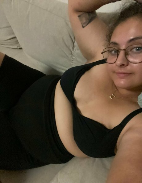 Naakte gelekte OnlyFans-foto van Cutecatanna