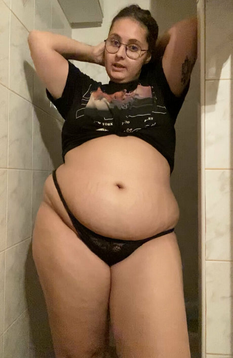 Naakte gelekte OnlyFans-foto van Cutecatanna