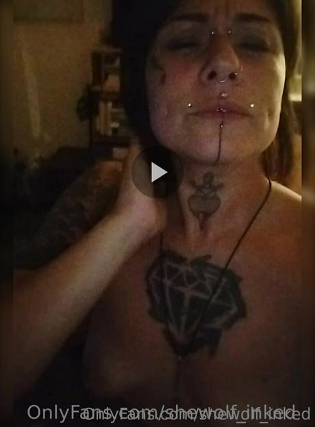 Naakte gelekte OnlyFans-foto van Shewolfinked