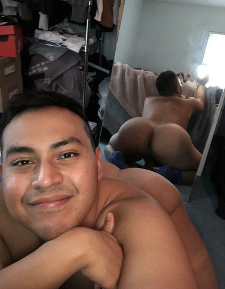 Naakte gelekte OnlyFans-foto van Boybuttxxl