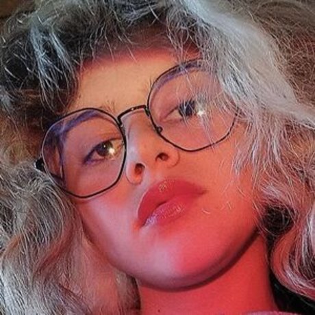 Naakte gelekte OnlyFans-foto van Strangerabbit