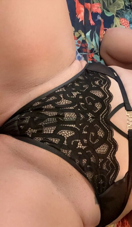 Naakte gelekte OnlyFans-foto van Wonderwoman990x