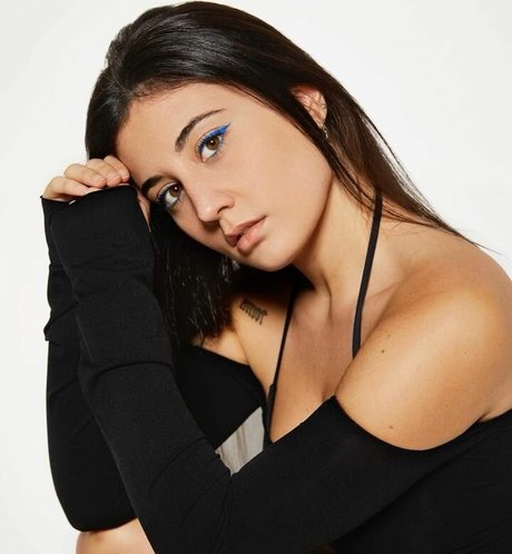 Naakte gelekte OnlyFans-foto van Raquel Tamborino