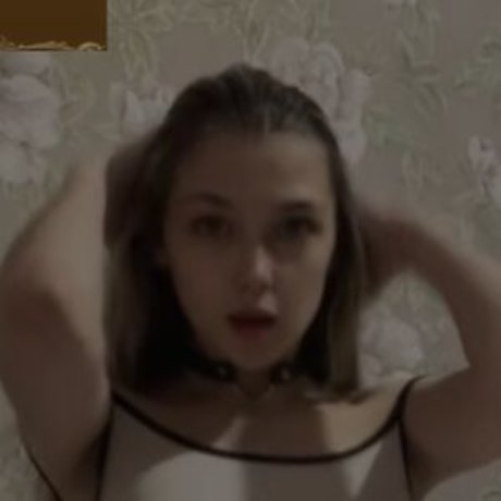 Naakte gelekte OnlyFans-foto van Poliloli
