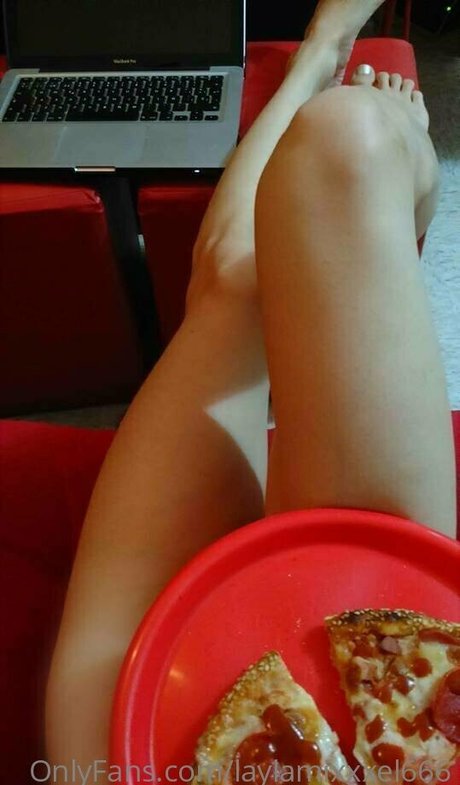 Naakte gelekte OnlyFans-foto van Laylamixxxel666