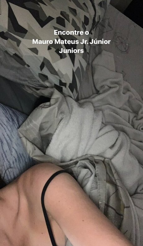 Naakte gelekte OnlyFans-foto van Maria Bonino